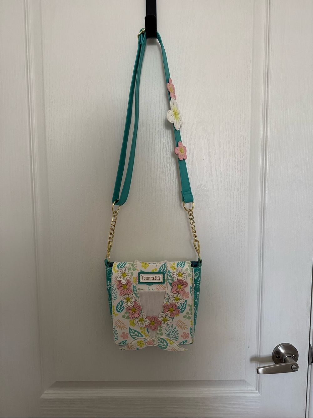 NEVER USED Loungefly Tropical Shirt and Lei Crossbody Bag.